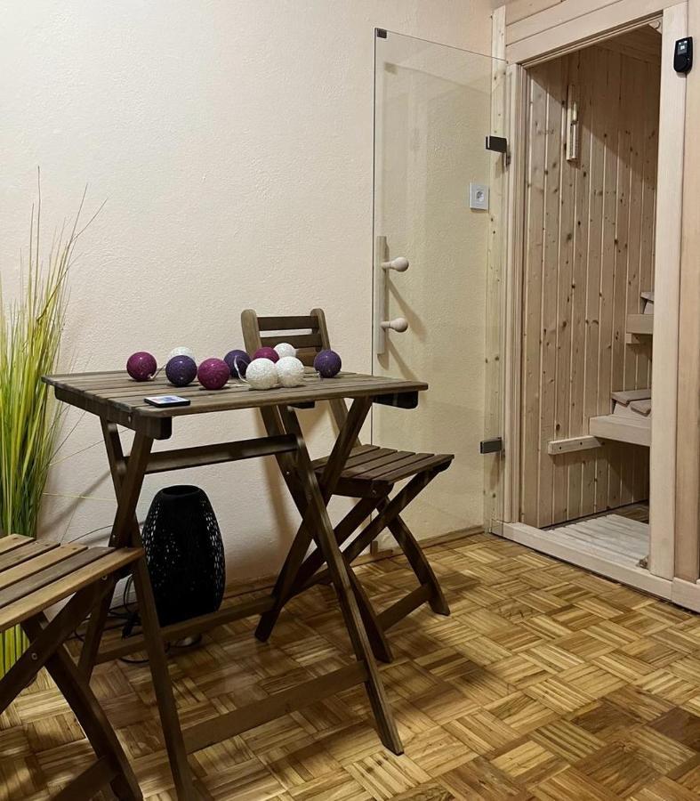 Stan Na Dan Kozarska Dubica Apartman Bosanska Dubica Kültér fotó