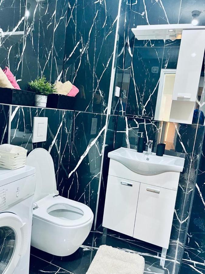 Stan Na Dan Kozarska Dubica Apartman Bosanska Dubica Kültér fotó